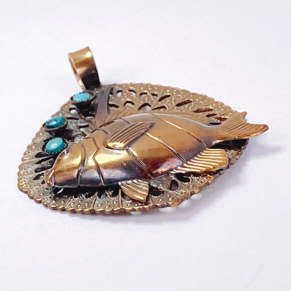 Vintage Mid Century Fish Pendant Necklace Fun Retro Kitschy Nautical Jewelry - Picture 8 of 11